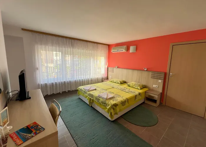 Lotus Апартаменты